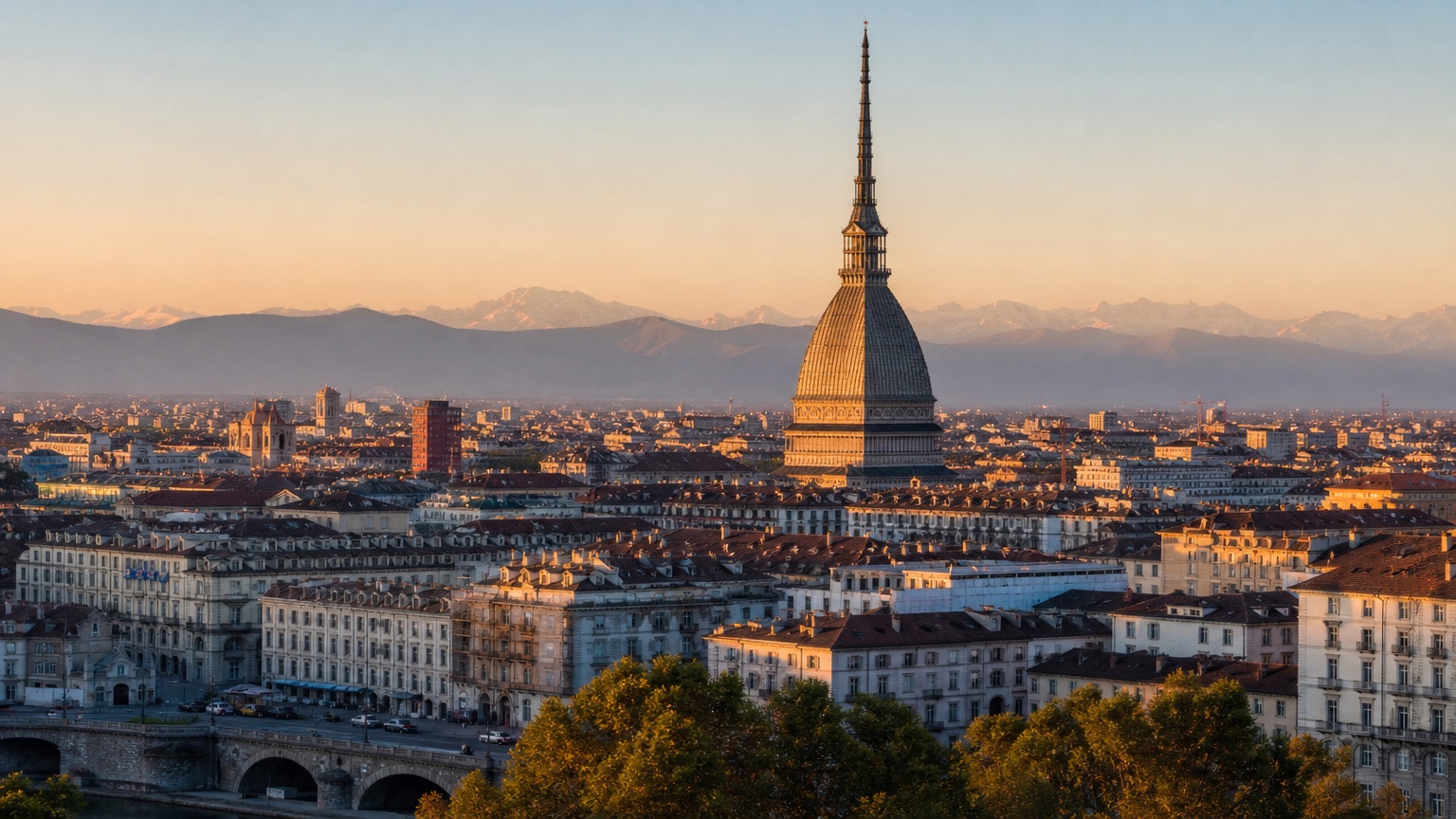 Torino con la Mole Antonelliana — zona servita da Idraulica Termo Piemonte